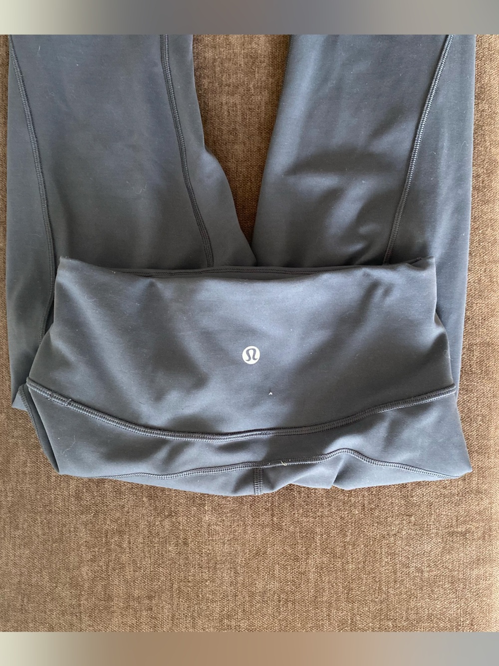 Lululemon In Movement 7/8 Everlux fabric- Titanium - Picture 2 of 5